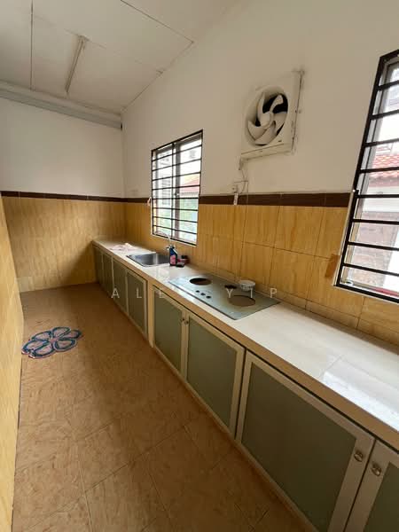 2-storey Terraced House for Rent in Bandar Puteri Puchong (Puchong) - Alex Yip - Kitchen - PropertyGuru.com.my