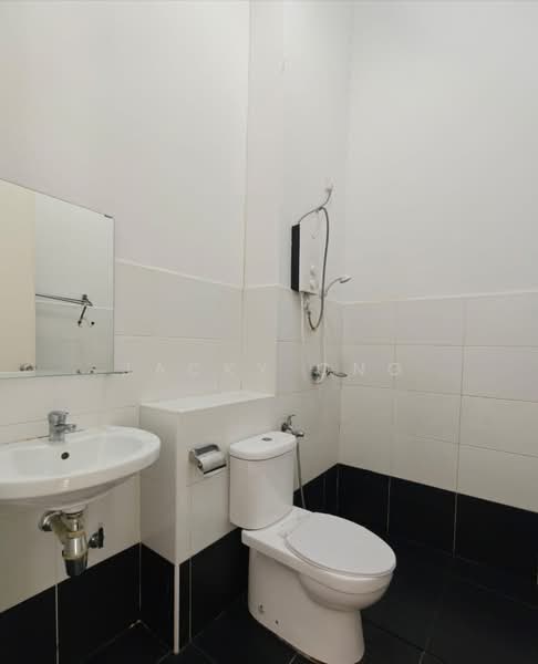 Cluster House for Rent in Kota Masai (Pasir Gudang) - Jacky Ong - Bathroom - PropertyGuru.com.my