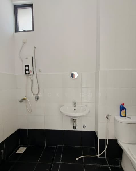 Cluster House for Rent in Kota Masai (Pasir Gudang) - Jacky Ong - Bathroom - PropertyGuru.com.my