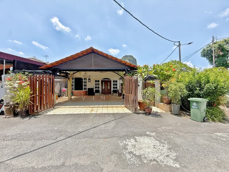 1-storey Terraced House for Sale in Taman Perpaduan (Tambun) - Kelvin Chong - Exterior - PropertyGuru.com.my