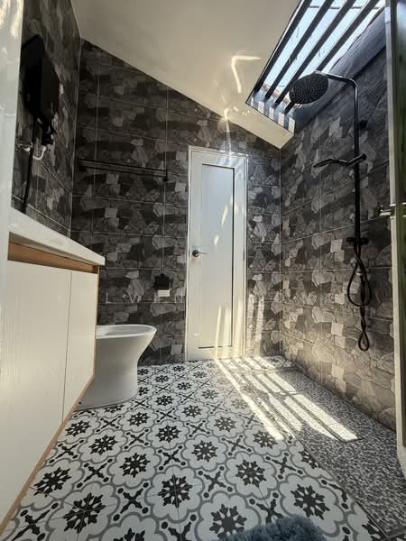 1-storey Terraced House for Sale in Taman Perpaduan (Tambun) - Kelvin Chong - Bathroom - PropertyGuru.com.my