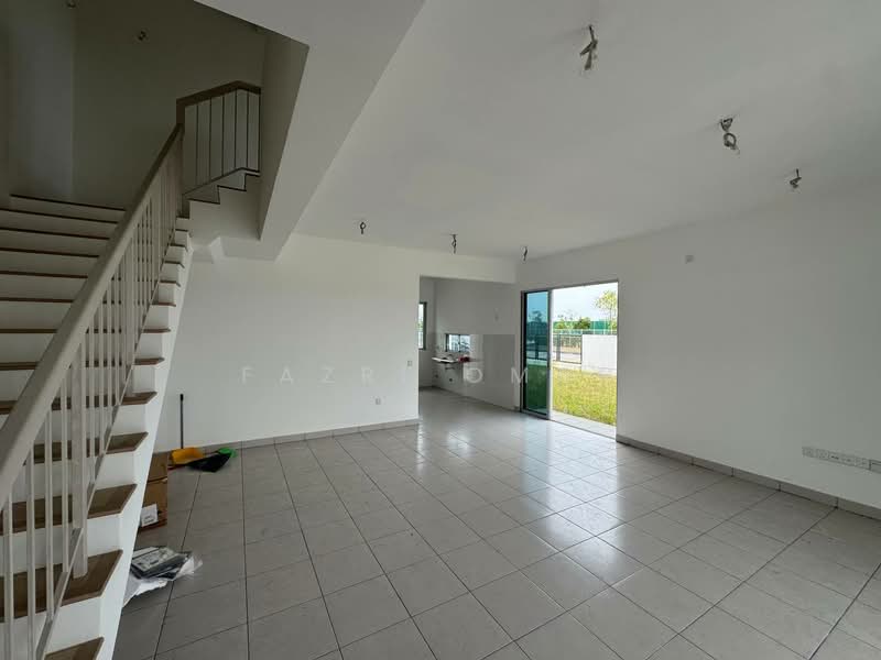 2-storey Terraced House for Sale in Bandar Bukit Raja (Klang) - Fazri Omar - Living Room - PropertyGuru.com.my