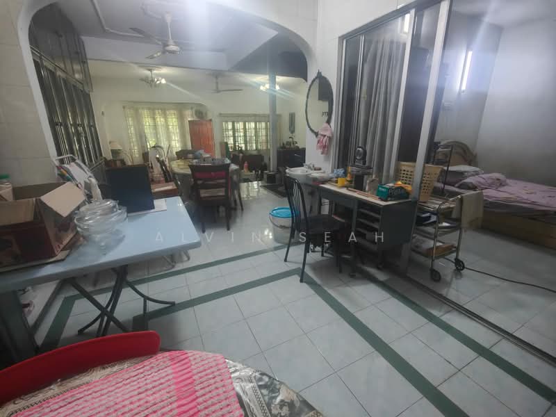 2-storey Terraced House for Sale in Damansara Jaya (Petaling Jaya) - Alvin Seah - Living Room - PropertyGuru.com.my