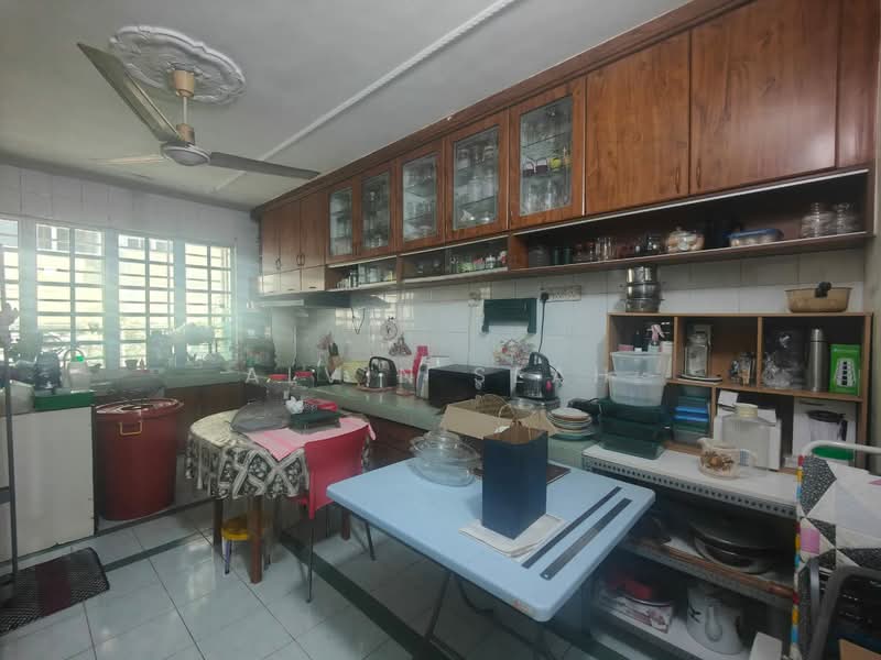 2-storey Terraced House for Sale in Damansara Jaya (Petaling Jaya) - Alvin Seah - Kitchen - PropertyGuru.com.my