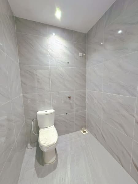 Terraced House for Sale in Taman Dato Syed Mohamad Idrus (Gelang Patah) - Esther Ang - Bathroom - PropertyGuru.com.my