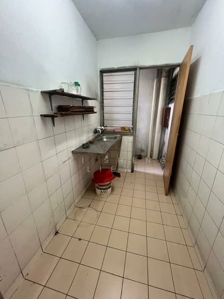 PPR Kampung Baru Air Panas untuk Untuk Disewa - RM 800 /bulan, Mac 2026 - Interior - PropertyGuru.com.my