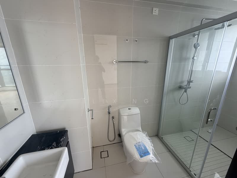 Condominium for Sale at Kings Bay @ Country Garden Danga Bay - Alex Ng - Bathroom - PropertyGuru.com.my