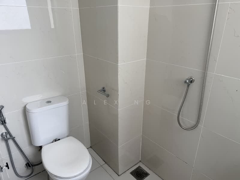 Condominium for Sale at Kings Bay @ Country Garden Danga Bay - Alex Ng - Bathroom - PropertyGuru.com.my