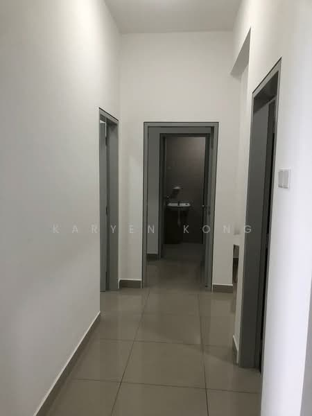 Service Residence for Rent at SkyLake Residence - Karyen Kong - Corridor - PropertyGuru.com.my
