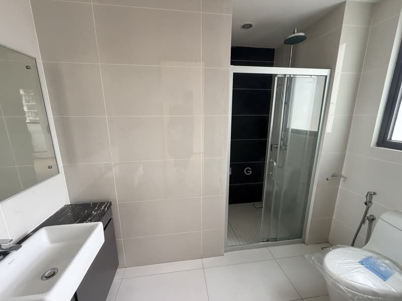 Condominium for Sale at Kings Bay @ Country Garden Danga Bay - Alex Ng - Bathroom - PropertyGuru.com.my