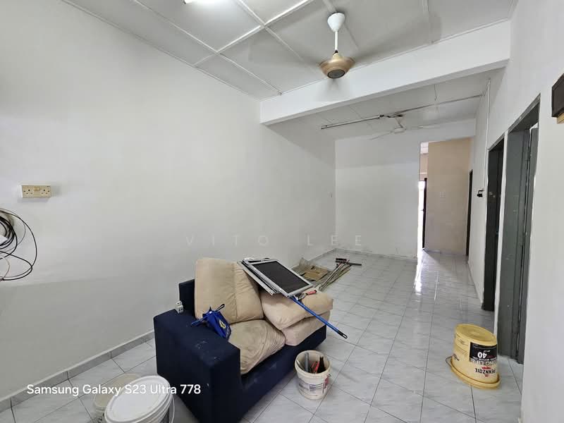 1-storey Terraced House for Rent in Pokok Mangga (Balai Panjang) - Vito Lee - Living Room - PropertyGuru.com.my
