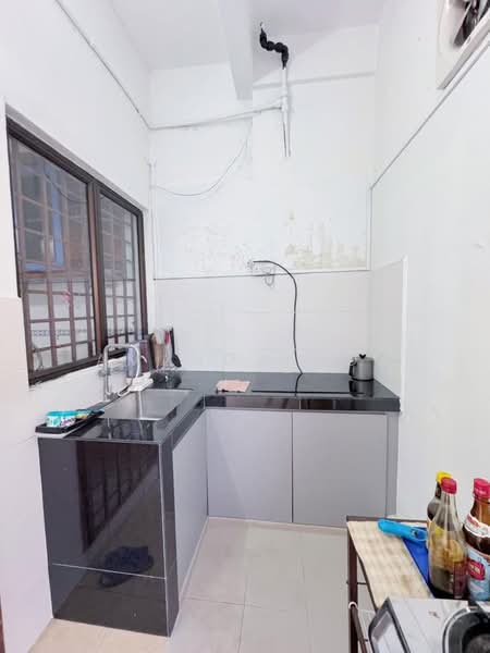 Rumah Teres 2 Tingkat untuk Dijual di Taman Mount Austin (Tebrau) - Amanda Moi - Kitchen - PropertyGuru.com.my