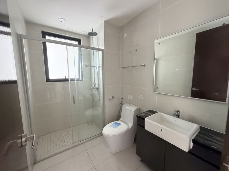 Condominium for Sale at Kings Bay @ Country Garden Danga Bay - Alex Ng - Bathroom - PropertyGuru.com.my