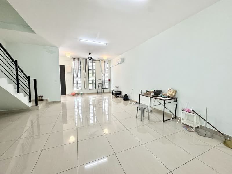 3-storey Terraced House for Rent in Kajang (Selangor) - Eldon Chong - Living Room - PropertyGuru.com.my