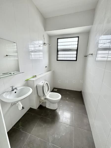 3-storey Terraced House for Rent in Kajang (Selangor) - Eldon Chong - Bathroom - PropertyGuru.com.my