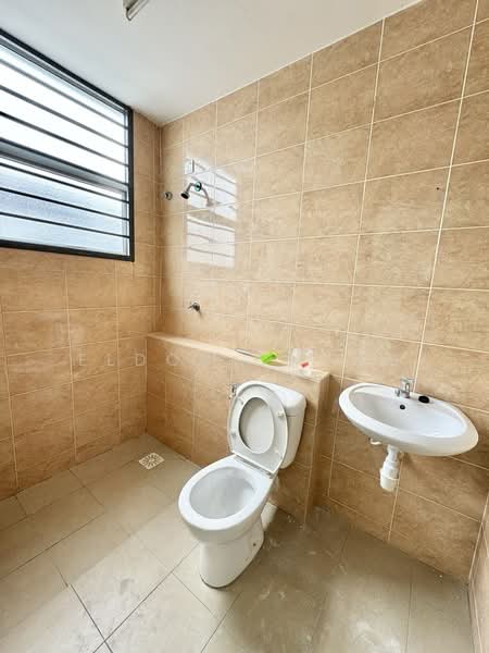3-storey Terraced House for Rent in Kajang (Selangor) - Eldon Chong - Bathroom - PropertyGuru.com.my