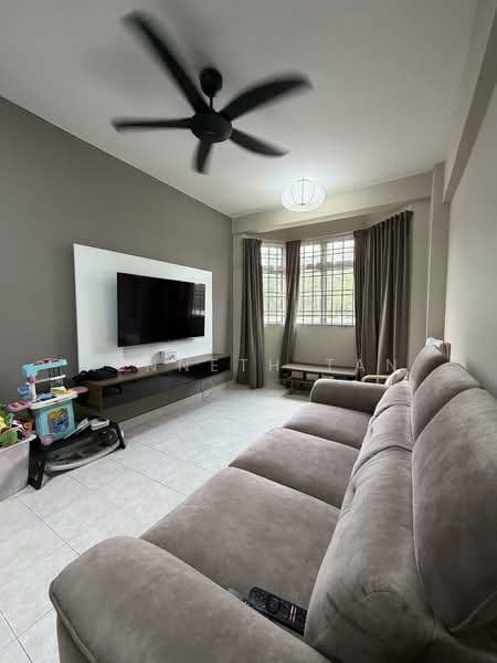 Apartment for Sale at Vista Seri Alam - Kenneth Tan - Living Room - PropertyGuru.com.my