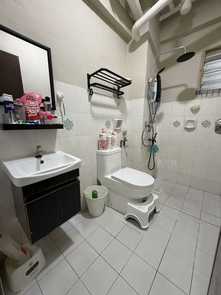 Apartment for Sale at Vista Seri Alam - Kenneth Tan - Bathroom - PropertyGuru.com.my