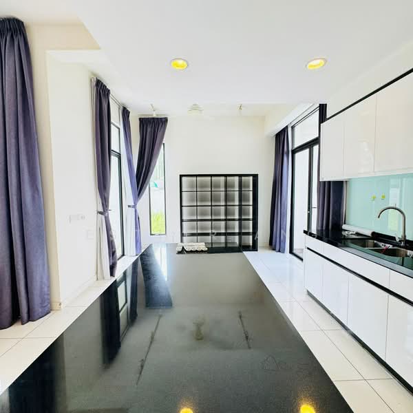 2-storey Terraced House for Sale in Medini (Iskandar Puteri (Nusajaya)) - Esther Ang - Kitchen - PropertyGuru.com.my