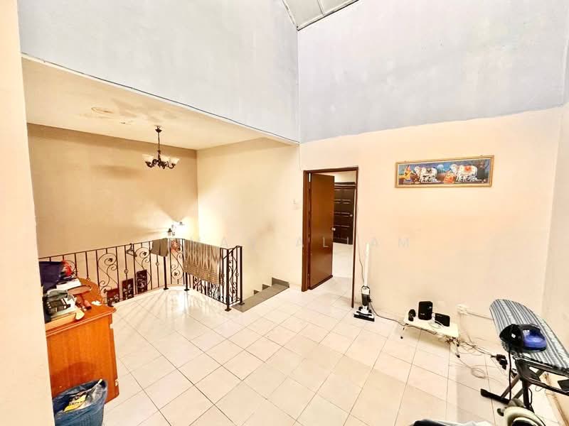 2-storey Terraced House for Sale in Bandar Putra Permai (Seri Kembangan) - Aiman Allam - PropertyGuru.com.my