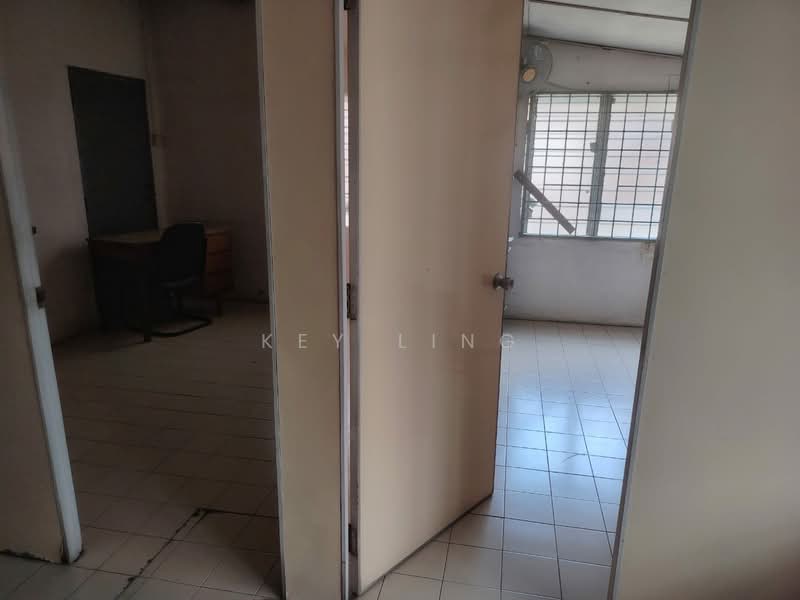 Seksyen 8 untuk Untuk Dijual - RM 660,000, Apr 2026 - Study - PropertyGuru.com.my