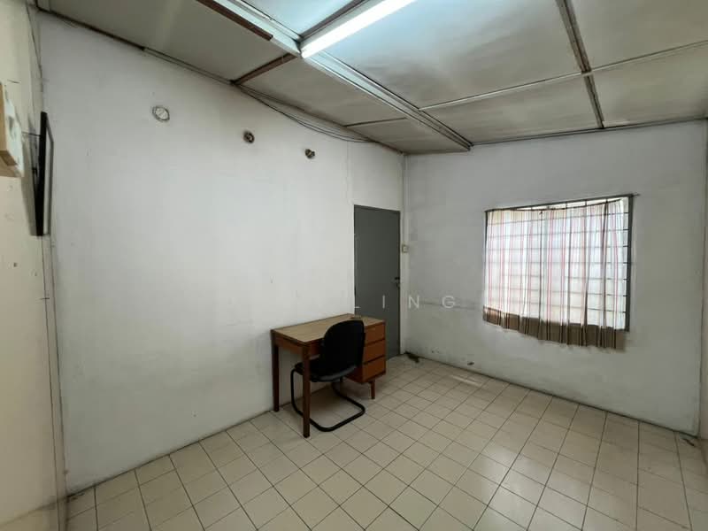 Rumah Teres 1 Tingkat untuk Dijual di Seksyen 8 (Petaling Jaya) - Key Ling - Study - PropertyGuru.com.my