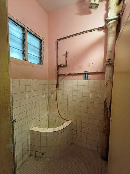 Terraced House for Sale in Jalan Ipoh (Kuala Lumpur) - Remus Chen - Bathroom - PropertyGuru.com.my