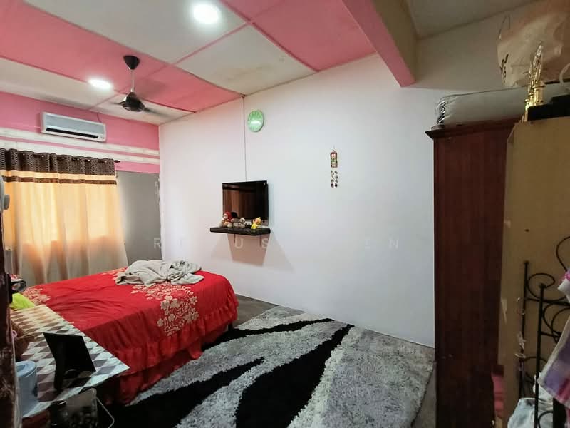 Terraced House for Sale in Jalan Ipoh (Kuala Lumpur) - Remus Chen - Bedroom - PropertyGuru.com.my