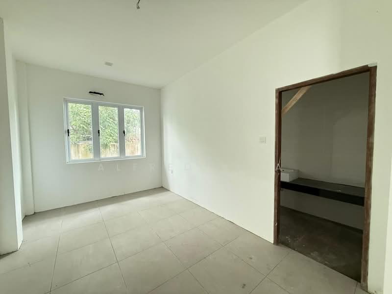 Semi-Detached House for Sale in Kenny Hill (Kuching) - Alfred Chua - Interior - PropertyGuru.com.my