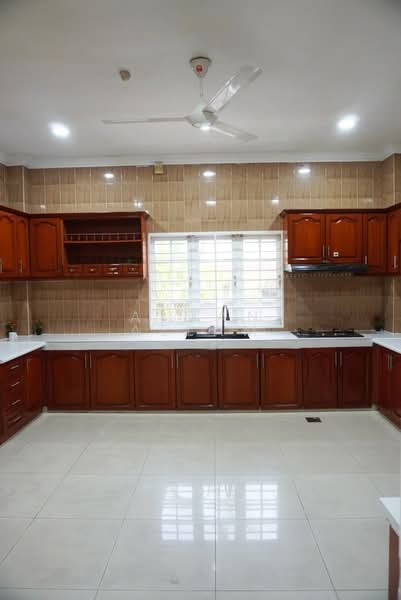 Bungalow for Rent in Country Heights (Kajang) - Aiman Allam - PropertyGuru.com.my