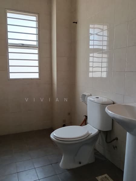2-storey Terraced House for Sale in Denai Alam (Shah Alam) - Vivian Siew - Bathroom - PropertyGuru.com.my