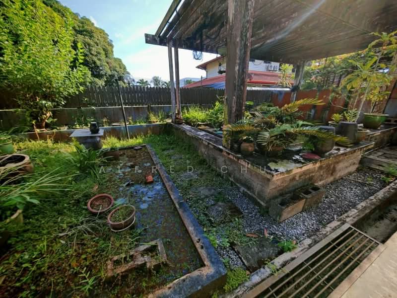 Semi-Detached House for Sale in Stampin (Kuching) - Alfred Chua - Garden - PropertyGuru.com.my