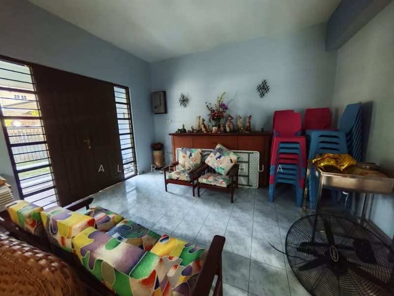 Semi-Detached House for Sale in Stampin (Kuching) - Alfred Chua - Living Room - PropertyGuru.com.my