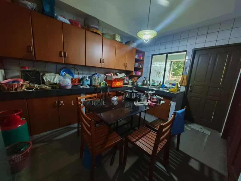 Semi-Detached House for Sale in Stampin (Kuching) - Alfred Chua - Kitchen - PropertyGuru.com.my