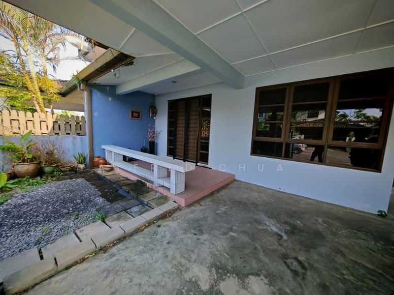 Semi-Detached House for Sale in Stampin (Kuching) - Alfred Chua - Exterior - PropertyGuru.com.my