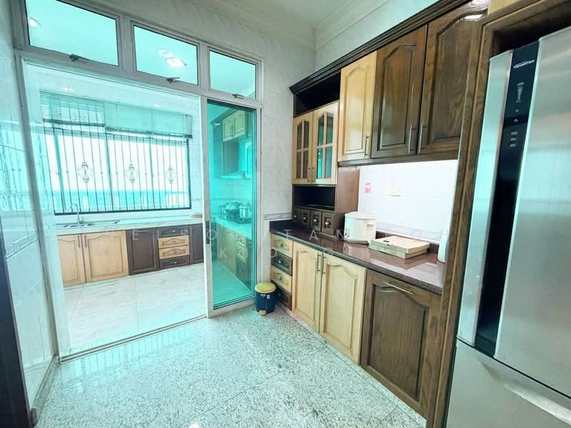Semi-Detached House for Sale in Taman Sutera (Johor Bahru) - Nelson Tan Poh Kiong - Kitchen - PropertyGuru.com.my