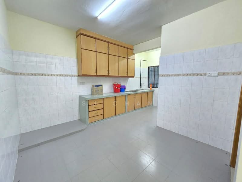 Permas Jaya untuk Untuk Disewa - RM 2,500 /bulan, Apr 2026 - Kitchen - PropertyGuru.com.my