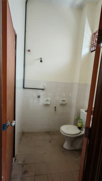 Bandar Putra untuk Untuk Dijual - RM 498,000, Apr 2026 - Bathroom - PropertyGuru.com.my