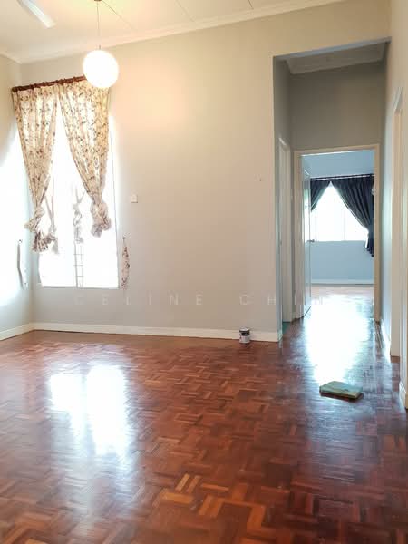 2-storey Terraced House for Sale in Ara Damansara (Selangor) - Celine Chin - Living Room - PropertyGuru.com.my