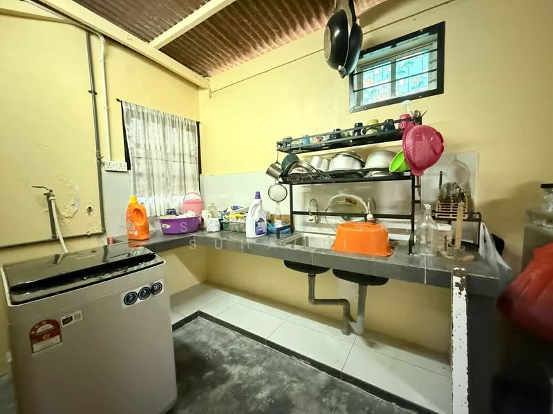 Semi-Detached House for Sale in Taman Bukit Margosa (Ampangan) - Hassan Basri Suhaimi - Kitchen - PropertyGuru.com.my