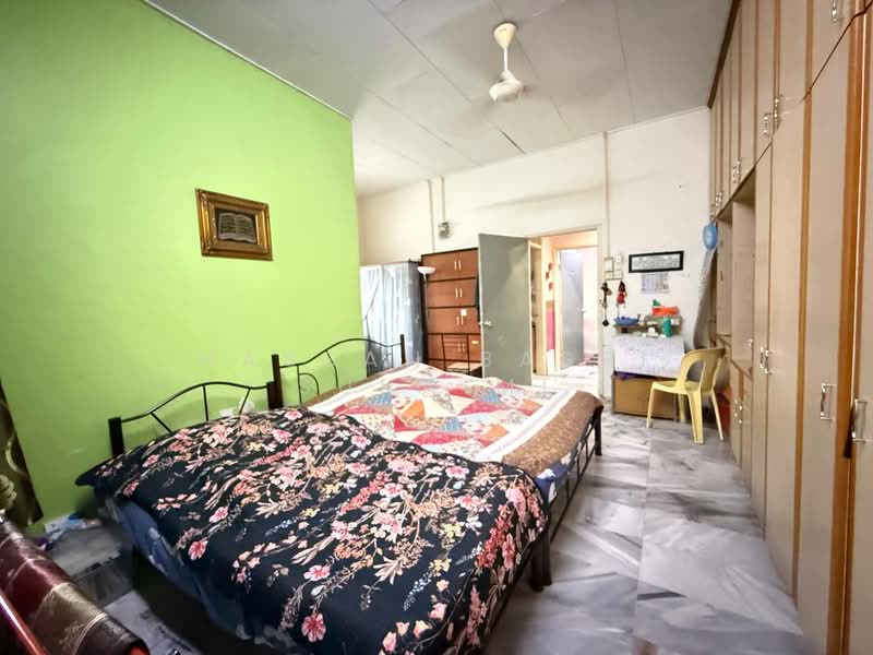Semi-Detached House for Sale in Taman Bukit Margosa (Ampangan) - Hassan Basri Suhaimi - Bedroom - PropertyGuru.com.my