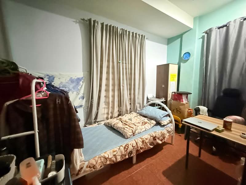 Semi-Detached House for Sale in Taman Bukit Margosa (Ampangan) - Hassan Basri Suhaimi - Bedroom - PropertyGuru.com.my