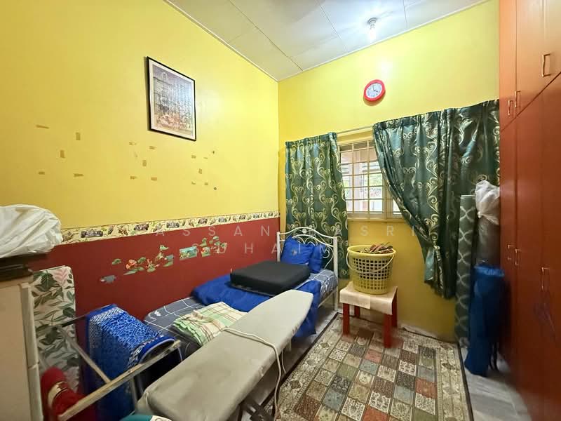 Semi-Detached House for Sale in Taman Bukit Margosa (Ampangan) - Hassan Basri Suhaimi - Bedroom - PropertyGuru.com.my