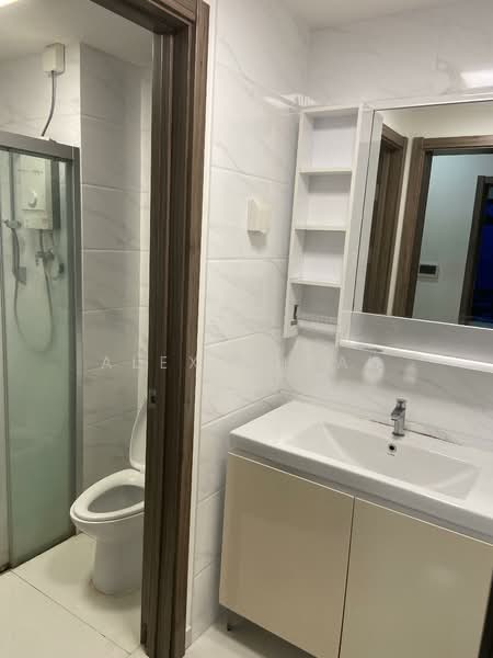 Regalia Park @ Forest City untuk Untuk Disewa - RM 1,600 /bulan, Mac 2026 - Bathroom - PropertyGuru.com.my