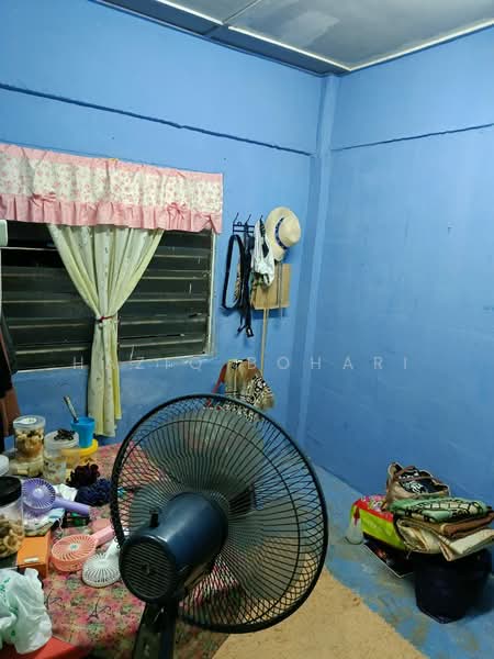 Apartment for Rent at Taman Petaling Utama Flat - Haziq Bohari - Bedroom - PropertyGuru.com.my