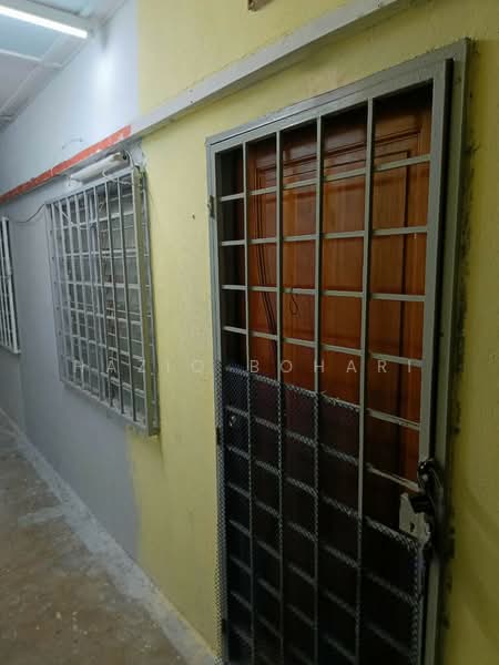 Apartment for Rent at Taman Petaling Utama Flat - Haziq Bohari - Exterior - PropertyGuru.com.my