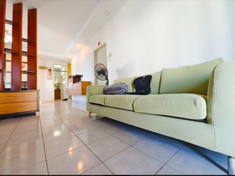 The Ocean View (Bandar Sri Pinang) untuk Untuk Disewa - RM 1,800 /bulan, Mac 2026 - Living Room - PropertyGuru.com.my