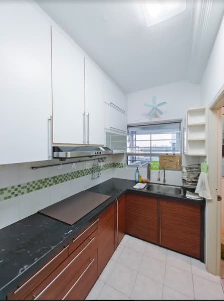 The Ocean View (Bandar Sri Pinang) untuk Untuk Disewa - RM 1,800 /bulan, Mac 2026 - Kitchen - PropertyGuru.com.my