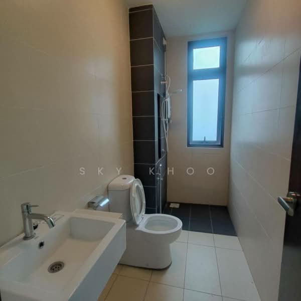 Service Residence for Sale at 8Scape Residence @ Sutera - Sky Khoo - Bathroom - PropertyGuru.com.my