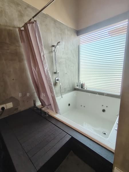 1.5-storey Terraced House for Sale in Taman Setia Indah (Tebrau) - Brennick Yap - Bathroom - PropertyGuru.com.my